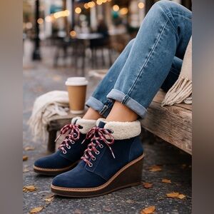 Caslon Navy Suede Faux-Fur Wedge Ankle Booties Size 8